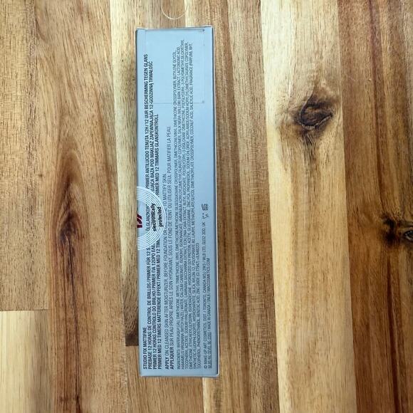 Mac Studio Fix MATTIFINE 12 HR Shine-Control Primer‎ 1.0 FL OZ - Picture 3 of 3